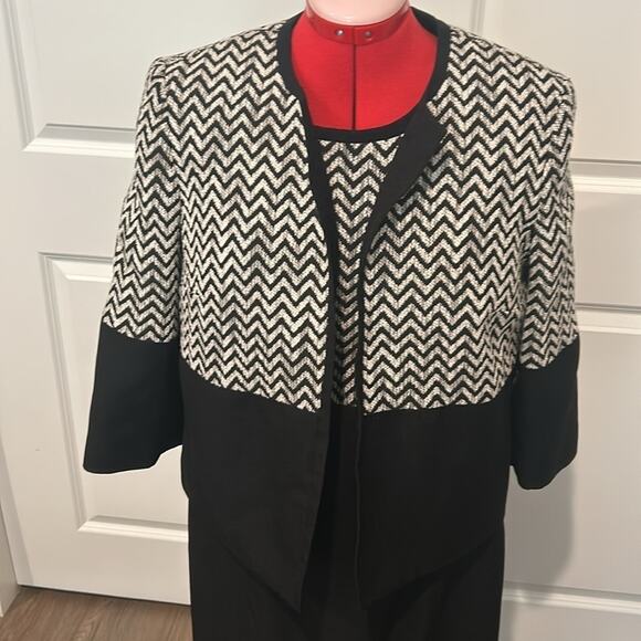 Kasper Business Office Career Chevron Print Black Dress w/ Matching Coat Size 12 - Picture 2 of 7